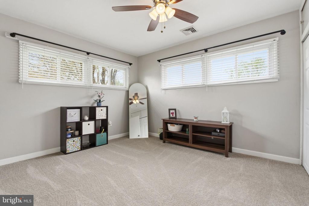 Image 16 of property listing at 8607 MIDI AVE, Baltimore, MD 21234