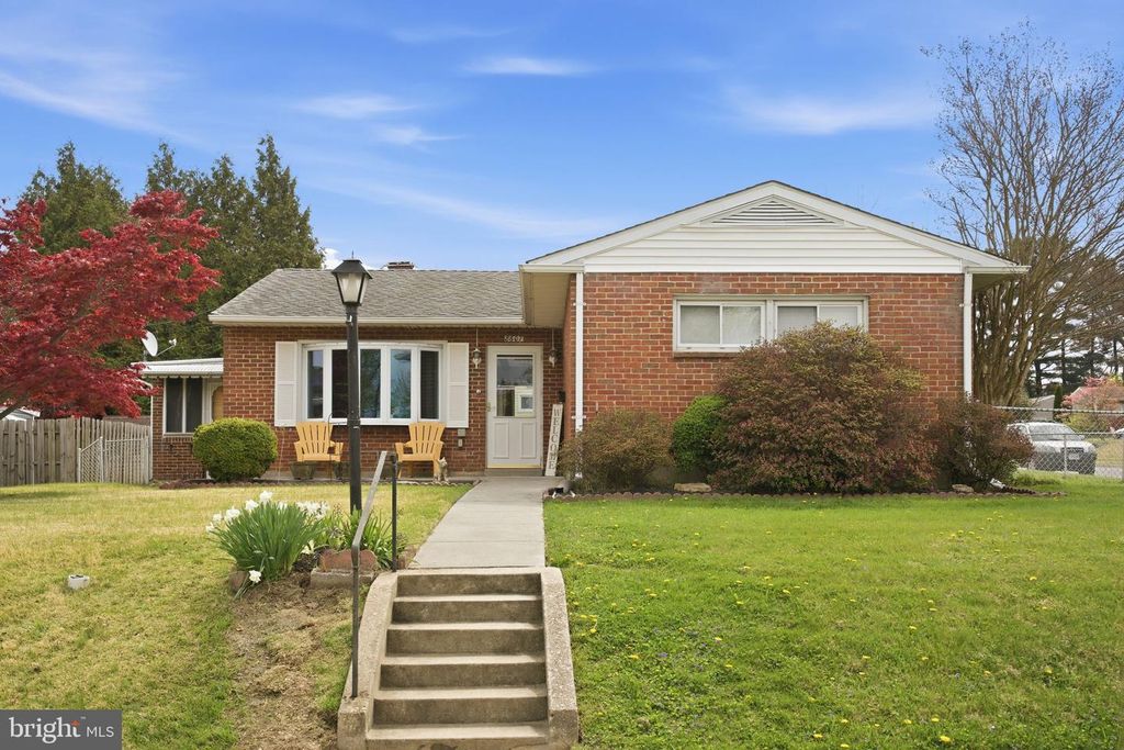 Image 4 of property listing at 8607 MIDI AVE, Baltimore, MD 21234