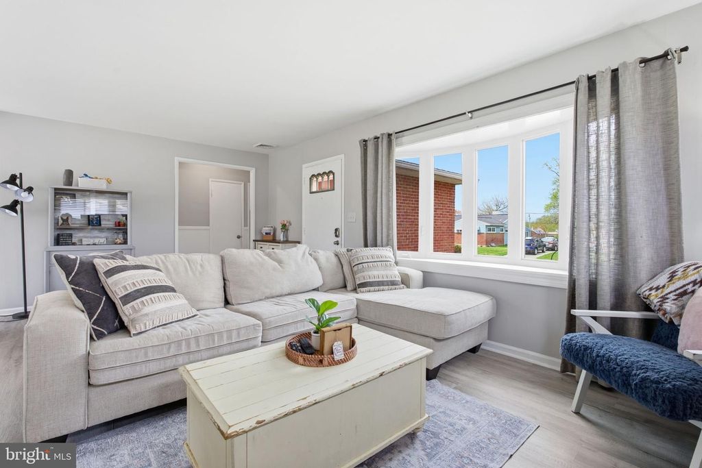 Image 6 of property listing at 8607 MIDI AVE, Baltimore, MD 21234