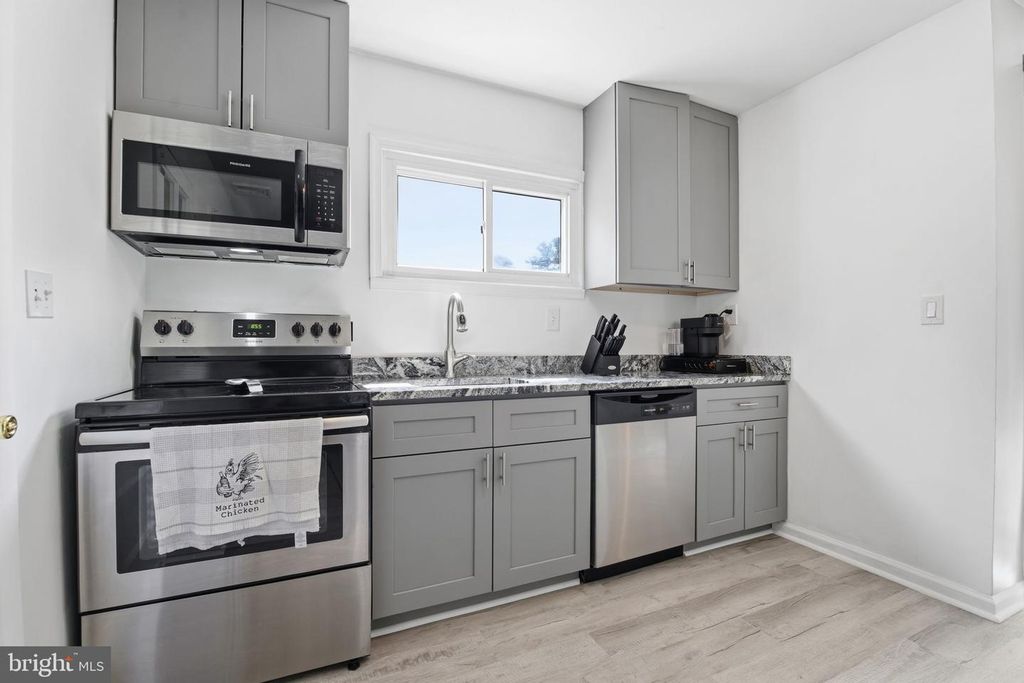 Image 9 of property listing at 8607 MIDI AVE, Baltimore, MD 21234