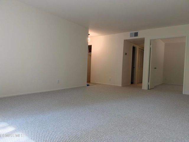 4720 Park Granada 210, Calabasas, CA 91302