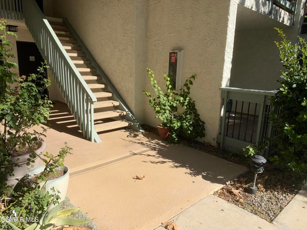 4720 Park Granada 210, Calabasas, CA 91302