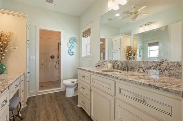 2585 Tide Drive, Crystal Beach, TX 77650