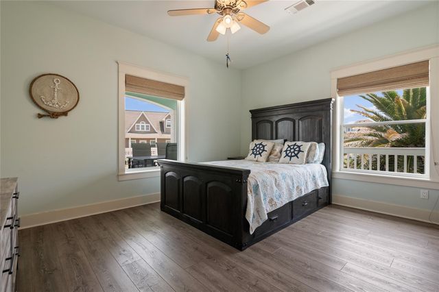 2585 Tide Drive, Crystal Beach, TX 77650