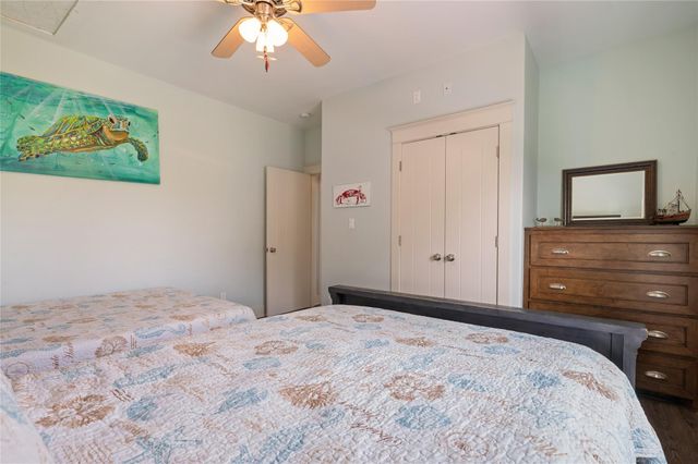 2585 Tide Drive, Crystal Beach, TX 77650