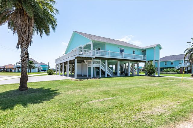 2585 Tide Drive, Crystal Beach, TX 77650