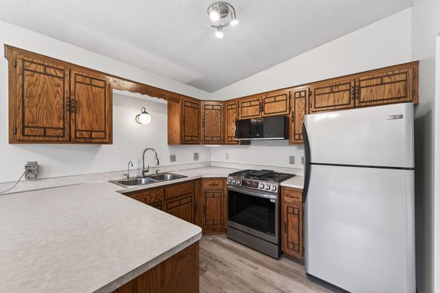 5955 Fernwood Street, Shoreview, MN 55126