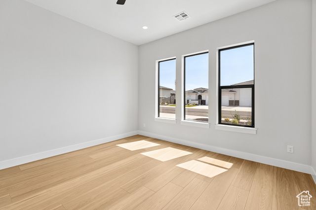 1980 S BLOSSOM WAY, Hurricane, UT 84737