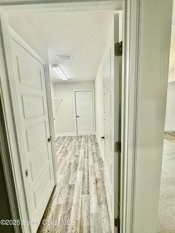 725 De Groodt Road SW, Palm Bay, FL 32908