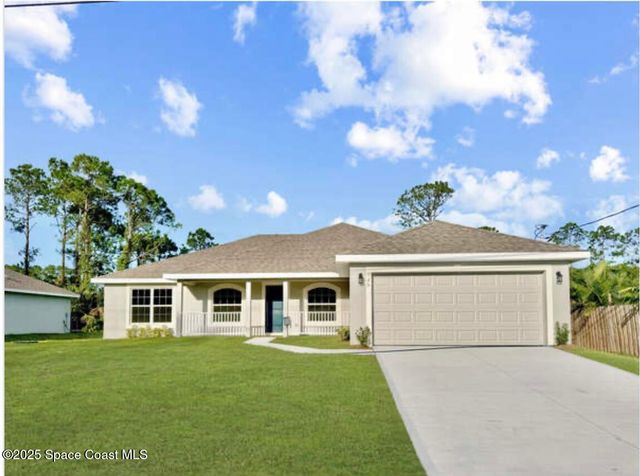 725 De Groodt Road SW, Palm Bay, FL 32908