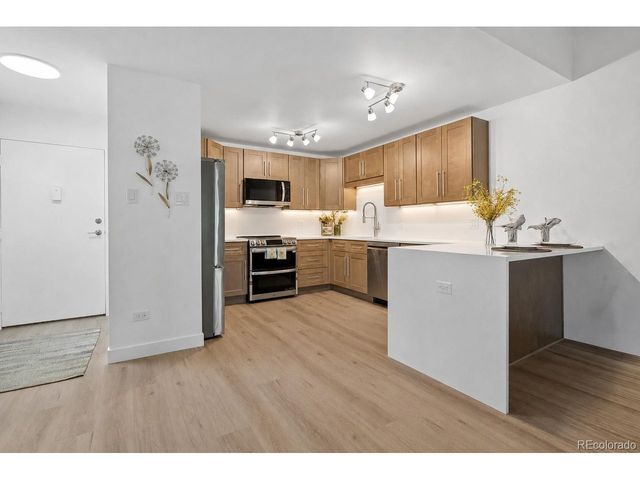 615 S Alton Way 10D, Denver, CO 80247