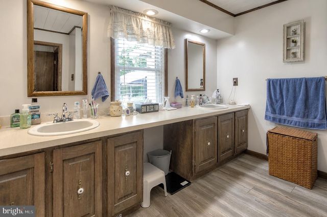 478 CENTER ST, Sewell, NJ 08080
