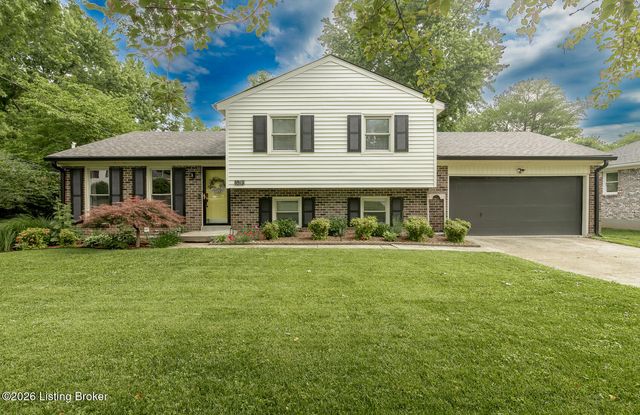 1013 Forest Ln, Goshen, KY 40026