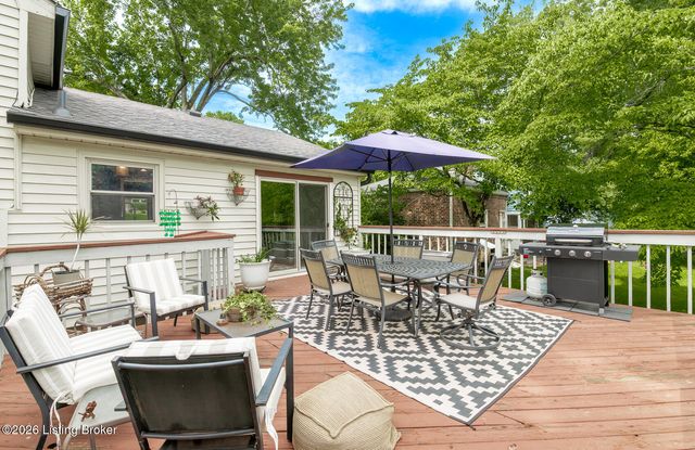 1013 Forest Ln, Goshen, KY 40026