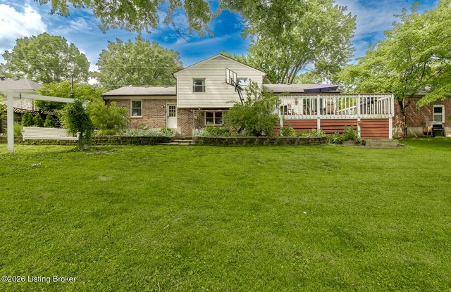 1013 Forest Ln, Goshen, KY 40026