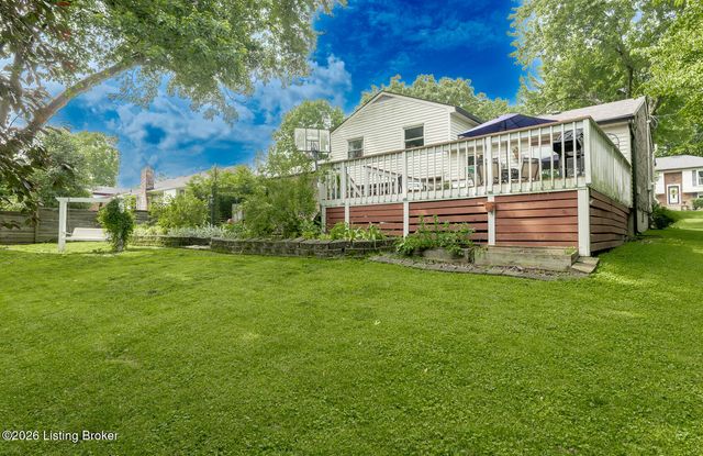 1013 Forest Ln, Goshen, KY 40026