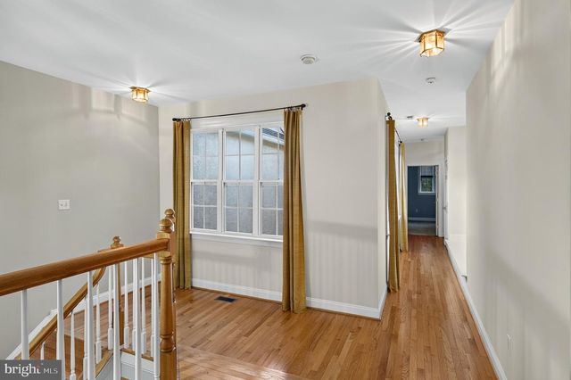 54 OLD BARN DR, West Chester, PA 19382