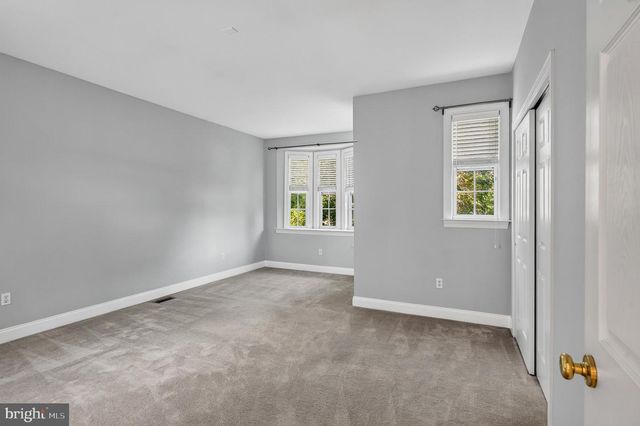 54 OLD BARN DR, West Chester, PA 19382
