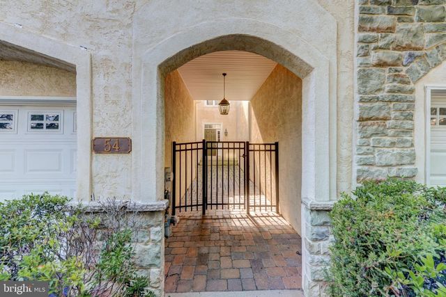 54 OLD BARN DR, West Chester, PA 19382
