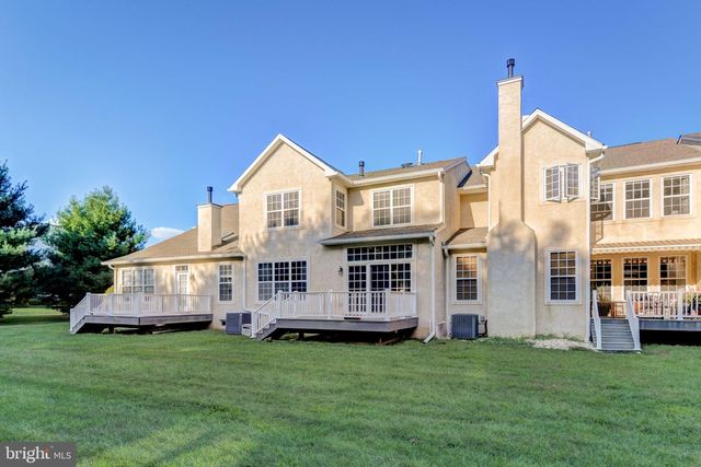 54 OLD BARN DR, West Chester, PA 19382