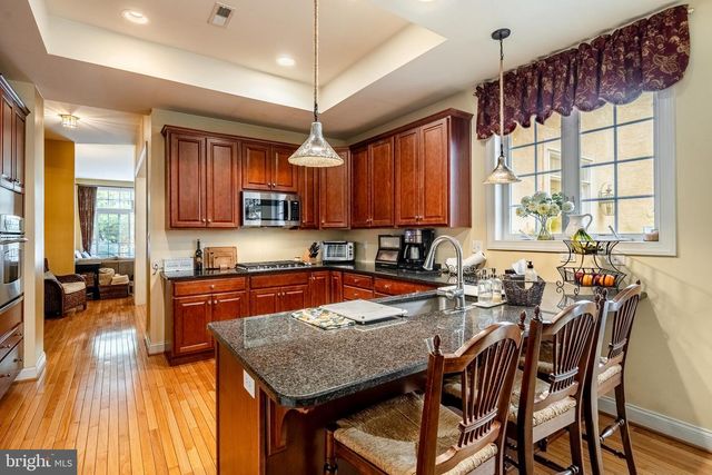 54 OLD BARN DR, West Chester, PA 19382