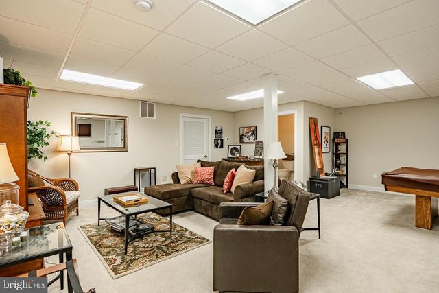 54 OLD BARN DR, West Chester, PA 19382