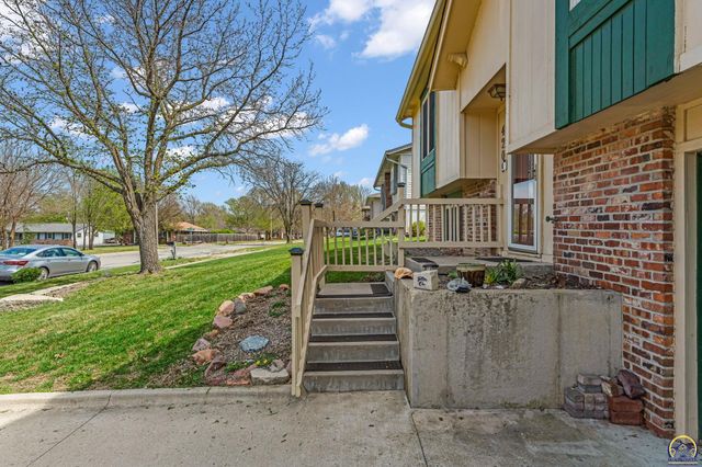 4209 SW 35th TER, Topeka, KS 66614