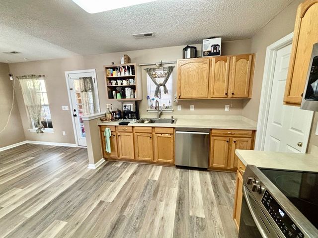 5088 Thornton Drive, Summerville, SC 29485