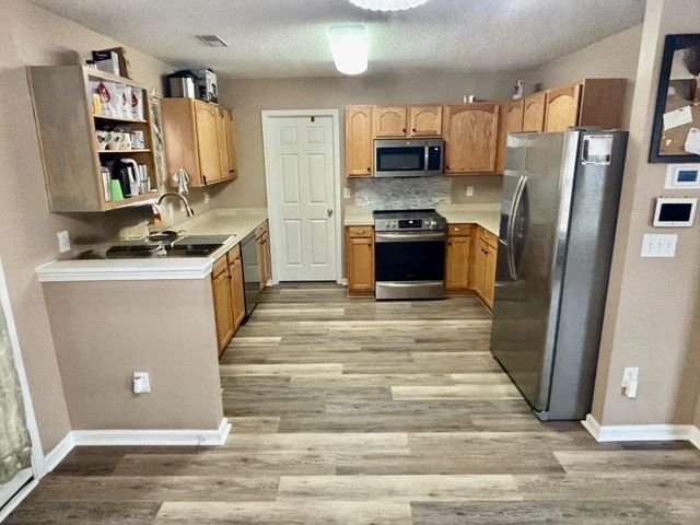 5088 Thornton Drive, Summerville, SC 29485