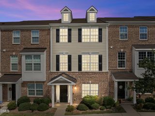 6052 Kentworth Drive, Holly Springs, NC 27540