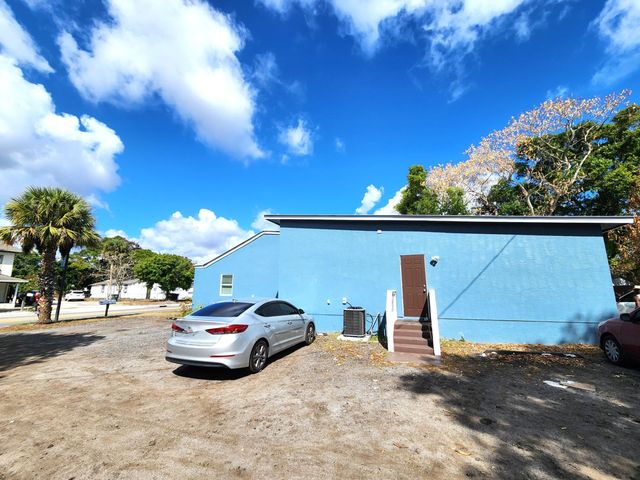 204 N 17th N Street, Fort Pierce, FL 34950