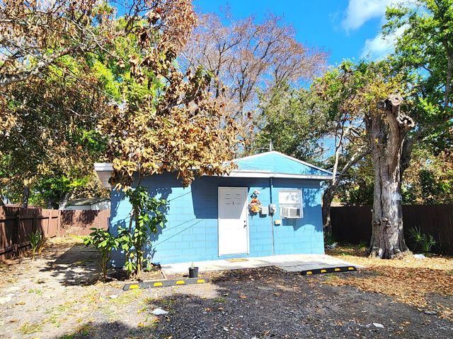 204 N 17th N Street, Fort Pierce, FL 34950