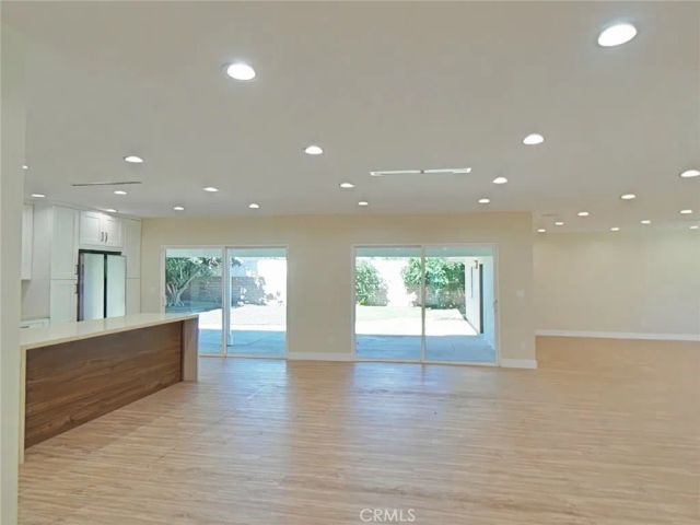 17633 Nordhoff, Northridge, CA 91325