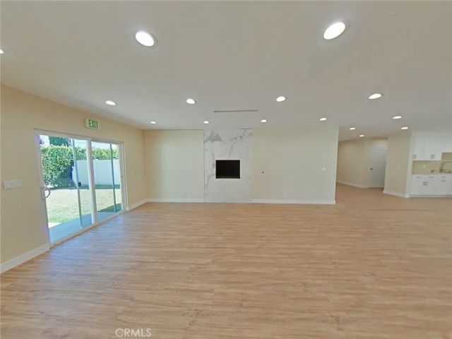 17633 Nordhoff, Northridge, CA 91325