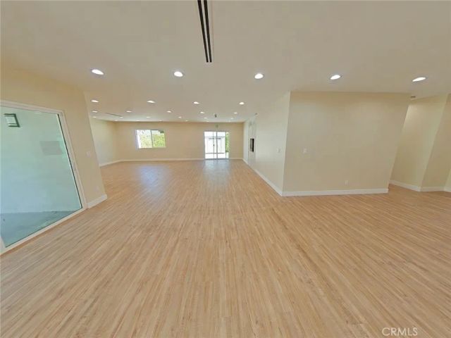 17633 Nordhoff, Northridge, CA 91325