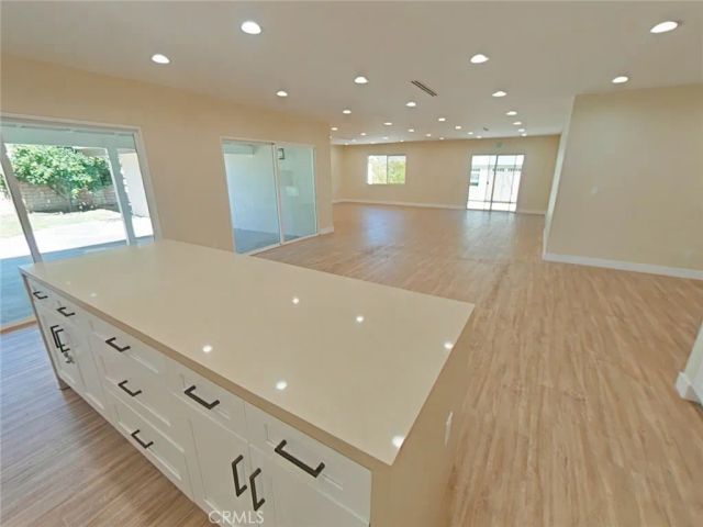 17633 Nordhoff, Northridge, CA 91325