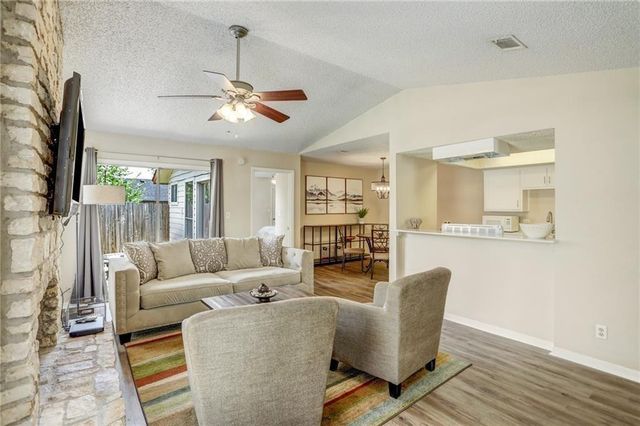 219 Stowaway CV A, Lakeway, TX 78734