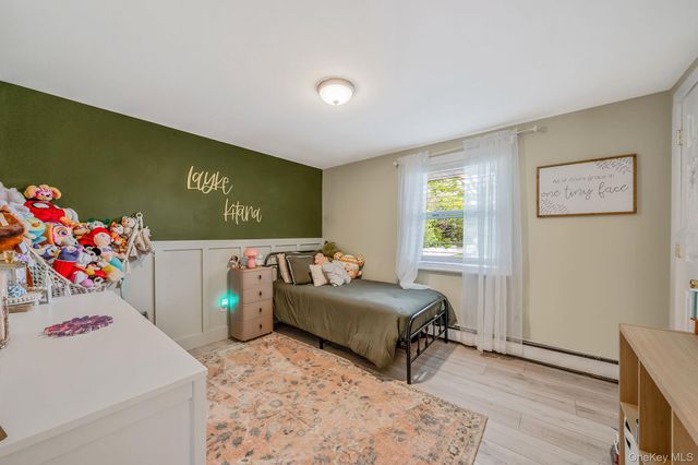 182 Crystal Brook Hollow Road, Port Jefferson Station, NY 11776