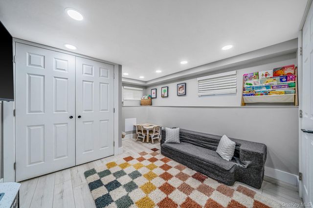 182 Crystal Brook Hollow Road, Port Jefferson Station, NY 11776