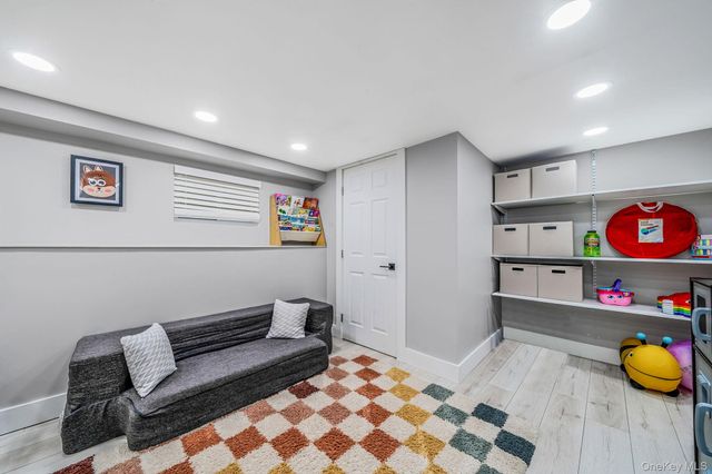 182 Crystal Brook Hollow Road, Port Jefferson Station, NY 11776