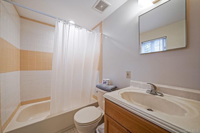 182 Crystal Brook Hollow Road, Port Jefferson Station, NY 11776