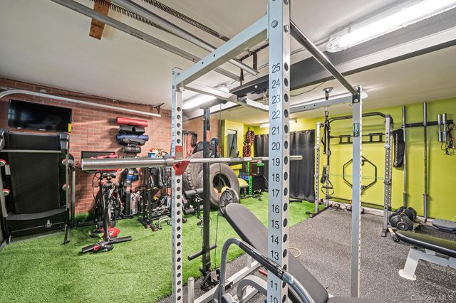 182 Crystal Brook Hollow Road, Port Jefferson Station, NY 11776