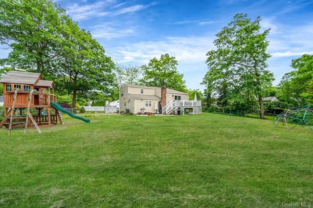 182 Crystal Brook Hollow Road, Port Jefferson Station, NY 11776