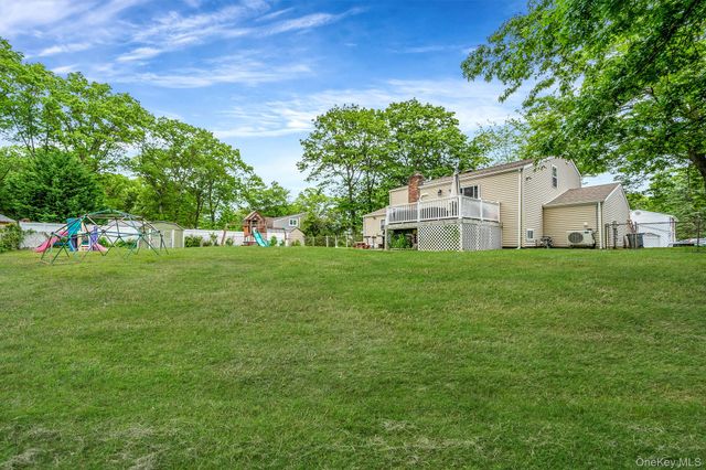 182 Crystal Brook Hollow Road, Port Jefferson Station, NY 11776