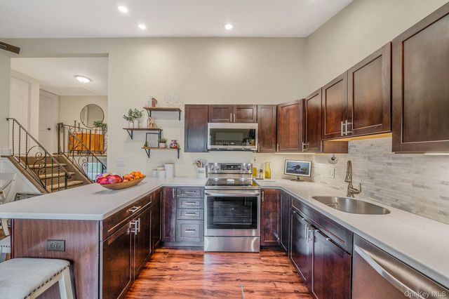 182 Crystal Brook Hollow Road, Port Jefferson Station, NY 11776