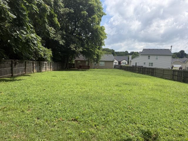 3828 Maliki Dr, Clarksville, TN 37042