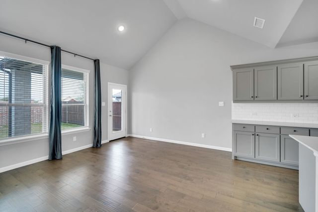 325 Adwood Drive, Waxahachie, TX 75165