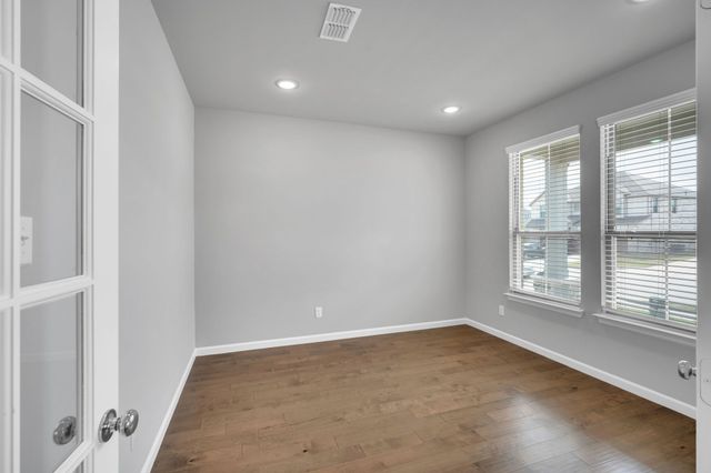 325 Adwood Drive, Waxahachie, TX 75165