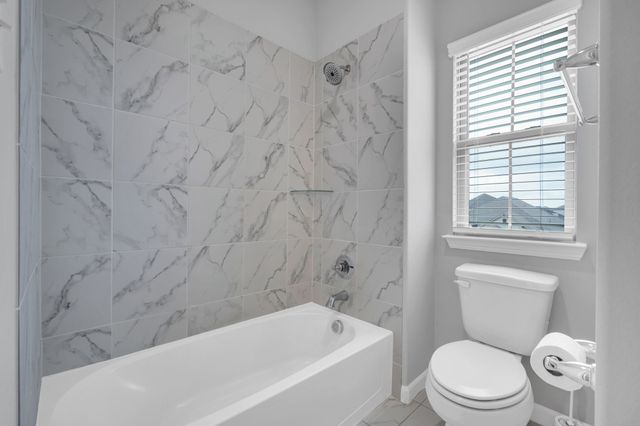 325 Adwood Drive, Waxahachie, TX 75165