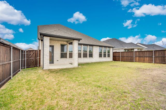 325 Adwood Drive, Waxahachie, TX 75165
